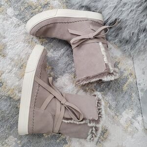 TOMS Vista Desert Taupe Suede Boots